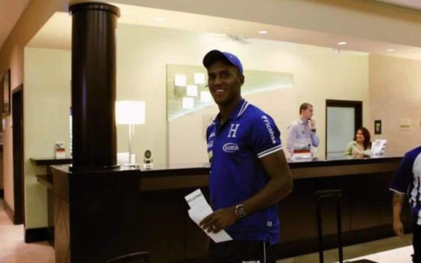 Beckeles: 'Hay posibilidades de jugar en otro equipo'