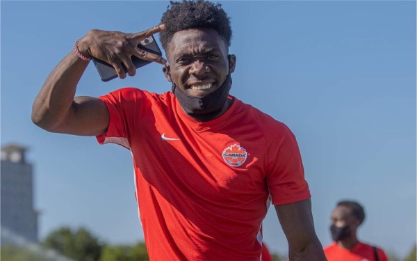 Alphonso Davies se integra a la selección de Canadá y analiza el duelo ante Honduras