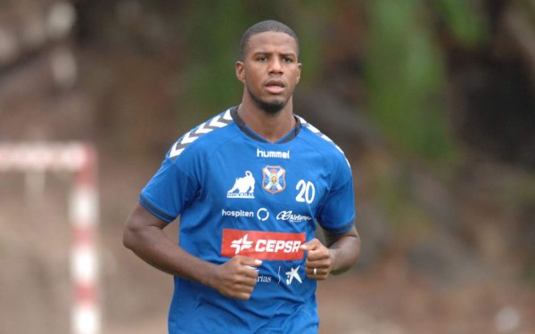 El Tenerife anuncia homenaje a Juan Carlos García