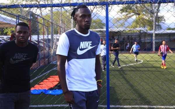 Alberth Elis: 'Si llega una buena oferta no lo voy a rechazar'