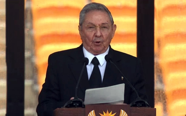 Raúl Castro y Rousseff homenajean a Mandela en su funeral