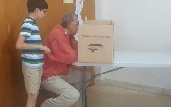 Así votaron los 'tiburones' de la política en Honduras