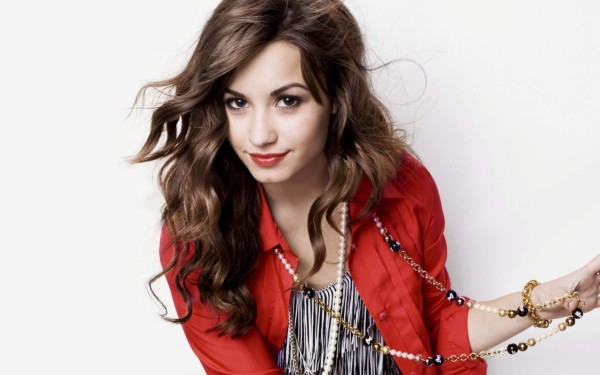 Demi: hermosa sin maquillaje