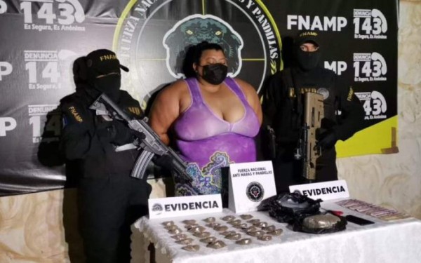 Detienen a 'La Gorda' supuesta coordinadora de la Mara Salvatrucha
