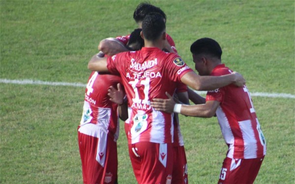 Real de Minas le sacó un empate al Vida y se aferra a la salvación