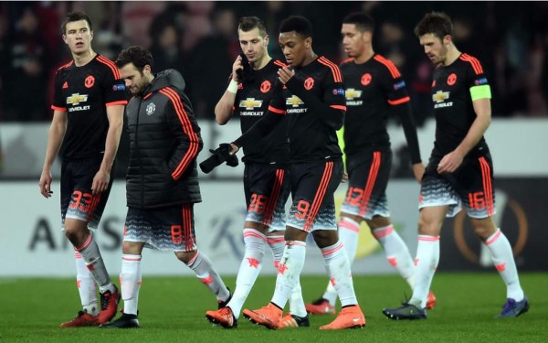 Manchester United es sorprendido en la Europa League