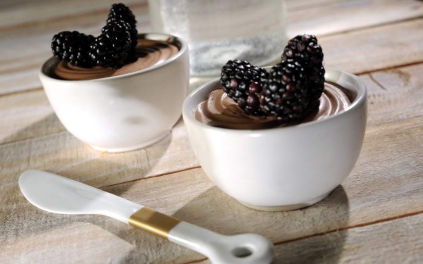 Mousse de chocolate con moras
