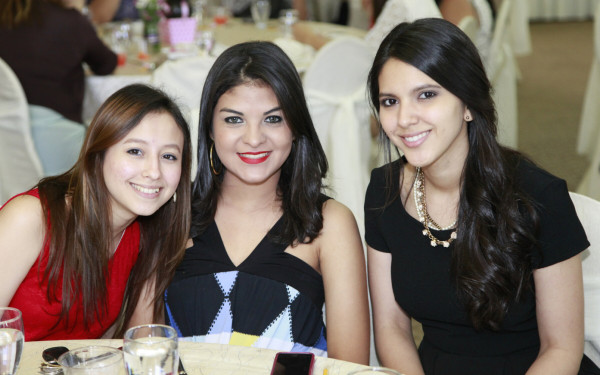 Stephanie Kawas y Arturo Zúniga serán padres