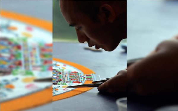 Los milenarios mandalas, representaciones simbólicas espirituales y rituales usadas en el budismo e hinduismo, son hoy también un fenómeno en las librerías gracias a obras que recogen sus hermosas figuras e invitan a pintarlos. EFE/Archivo