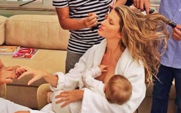 Foto de Gisele Bundchen amamantando a su bebé se viraliza