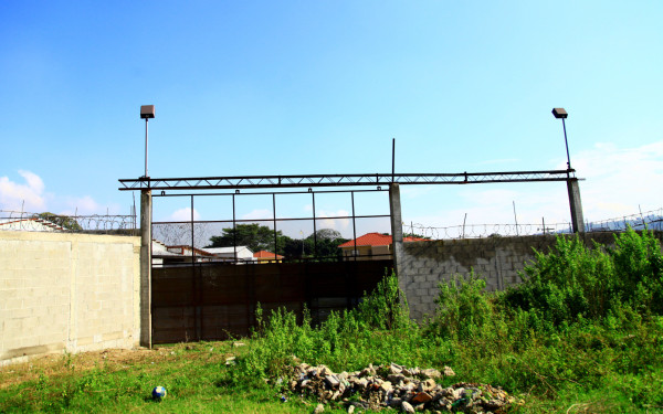 Sampedranos denuncian construcciones en calles y derechos de vía