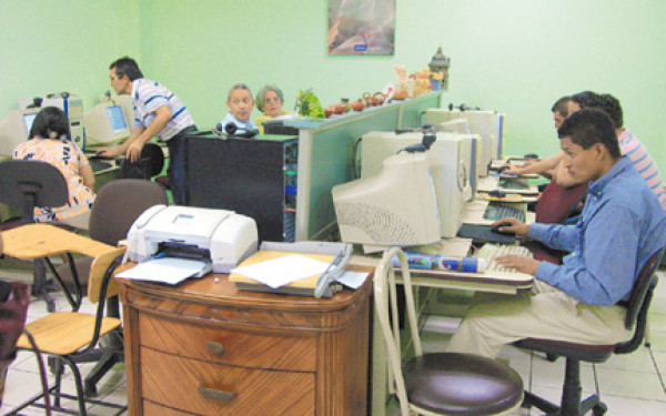 Grabar llamadas viola artículo de la Constitución