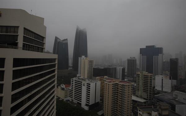 Tormenta Julia deja un fallecido y decenas de afectados en Panamá