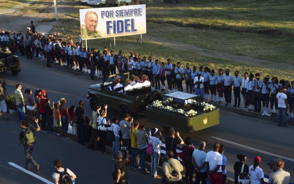 Cuba inicia una nueva era tras enterrar a Fidel Castro