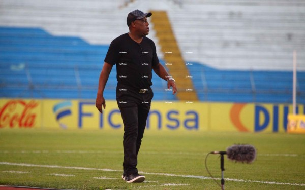 Diego Vázquez a Medford: 'Un poquito más de respeto al bicampeón y al entrenador que tiene las últimas 10 finales'