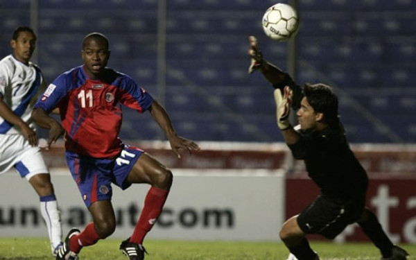 Costa Rica se clasifica sin problemas