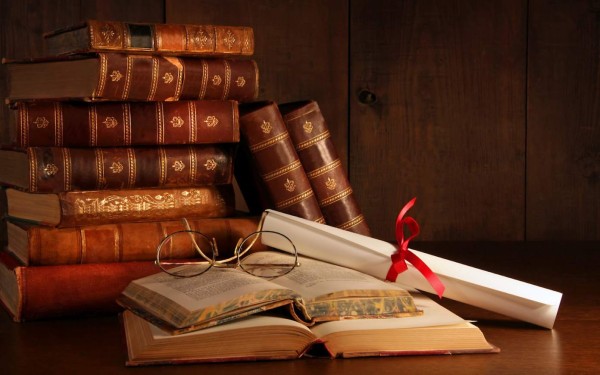 Científicos tratan de salvar el olor de los libros