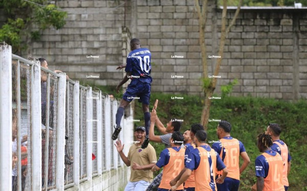 San Manuel sorprende al Pumas y se acerca a la segunda división de Honduras