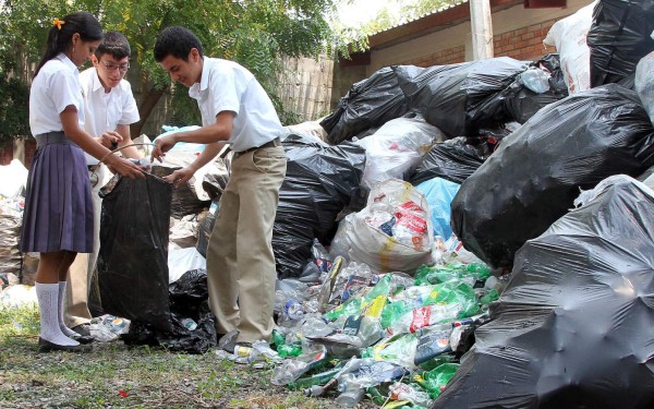 Reciclaje en el JTR se mantiene como fuente de fondos para alfabetización