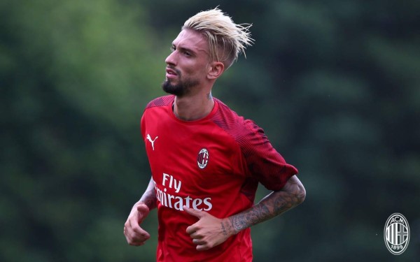 Futbolista español Samu Castillejo del Milan fue asaltado a punta de pistola por dos niños