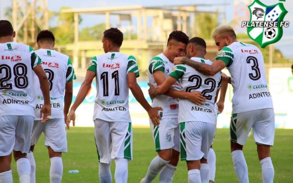 Platense suma primer triunfo con un gran Alexander Aguilar