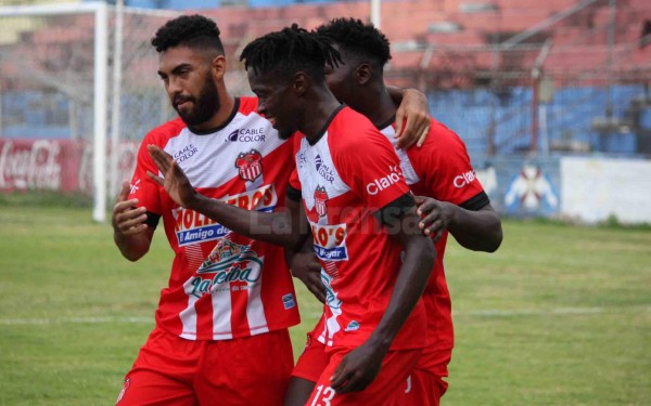 El Honduras Progreso remonta y golea al Vida