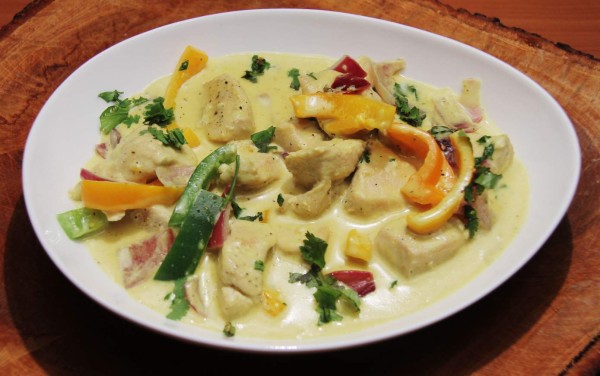 Cómo hacer pollo en coco con vegetales  