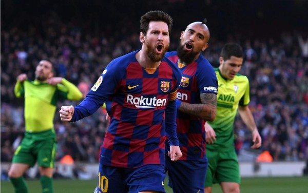 Lionel Messi celebrando su primer gol del partido contra el Eibar. Foto AFP