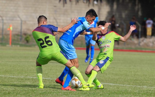 ¡Partidazo! Real de Minas y Motagua empatan 4-4 en juego de locos