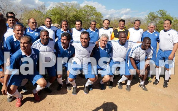 Mundialistas del 82 de Honduras y El Salvador empatan en amistoso