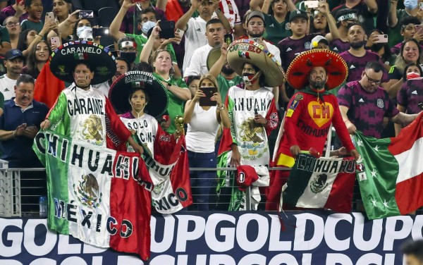 Mexicanos son optimistas en Phoenix y creen que su selección va a golear a Honduras