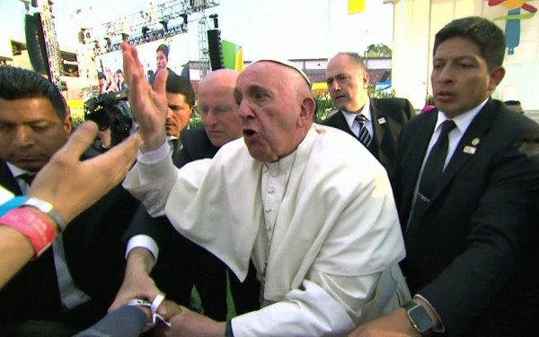 ¿Por qué se enojó el Papa? El Vaticano da explicaciones