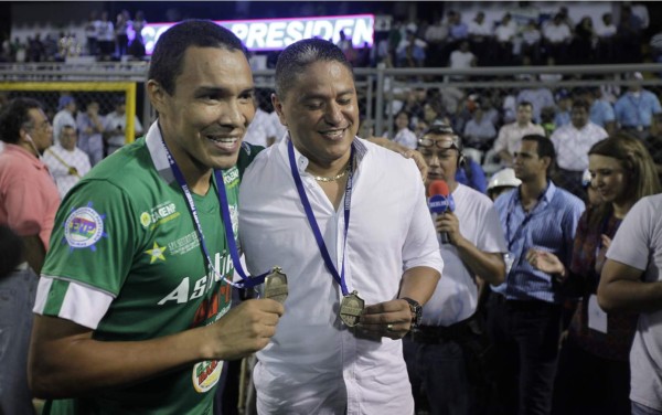 Copa Presidente rinde homenaje a leyendas de Honduras