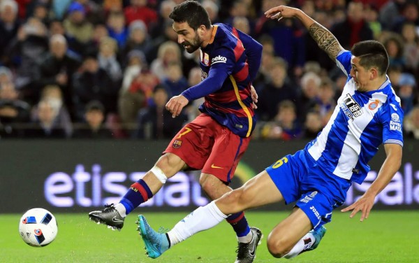 Arda Turan y Aleix Vidal debutaron con el Barcelona