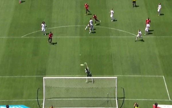 Video: El primer paradón de Keylor Navas en la temporada