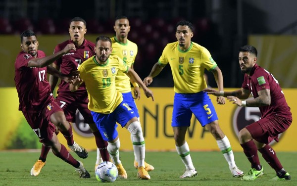 Brasil vence por la mínima a Venezuela y sigue con paso perfecto