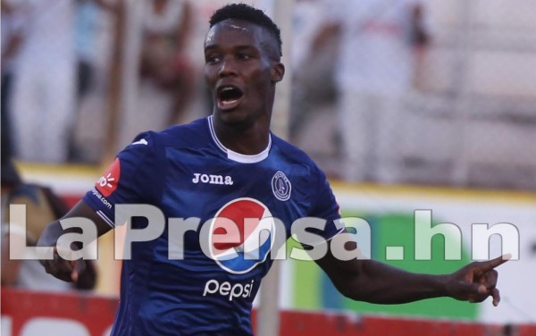 Rubilio reacciona luego del polémico gol de Olimpia ante Motagua