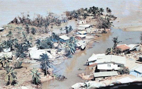 Santa Rosa de Aguán aún lucha por salir del letargo que hace 18 años dejó Mitch