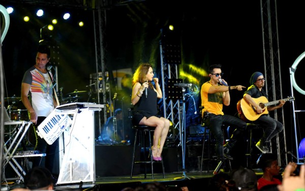 Moenia causa sensación en el Burlesque 2016