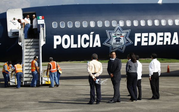 Llegan cinco cuerpos de hondureños muertos en 'La Bestia' en México