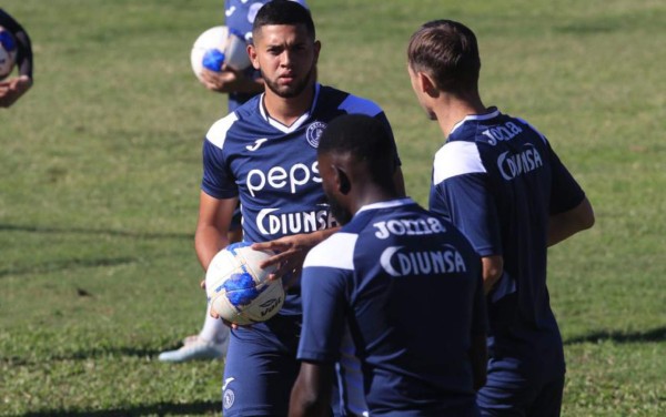 Motagua busca la salida de Josué Villafranca tras llegada de Rubilio Castillo