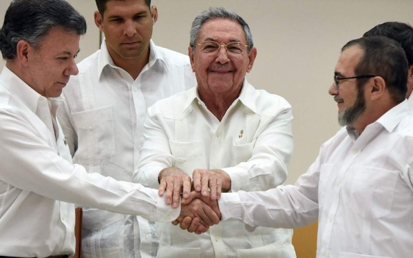 'Tumba o cárcel', la advertencia de Santos a rebeldes de las FARC