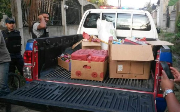 Allanan casa y decomisan pólvora en Choloma, Cortés