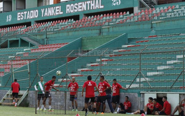 Defensa del Marathón se alista para parar el ataque del Olimpia