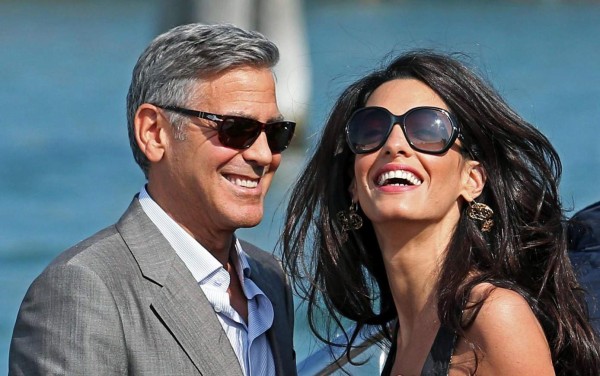 Óscar de la Renta diseñó el vestido de novia de la esposa de George Clooney