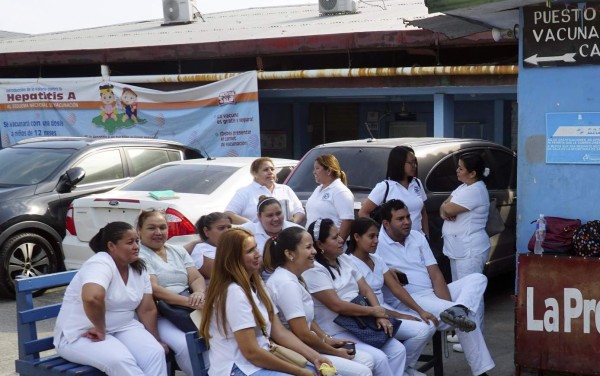 Enfermeras piden al Congreso mediar para resolver crisis