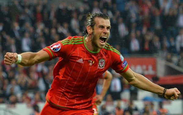 Gareth Bale acerca a Gales a la Eurocopa 2016