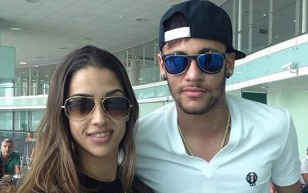 Neymar ya está en España