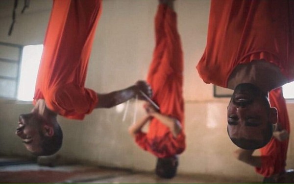 Vídeo del Isis muestra decapitación de espías 'en el matadero'