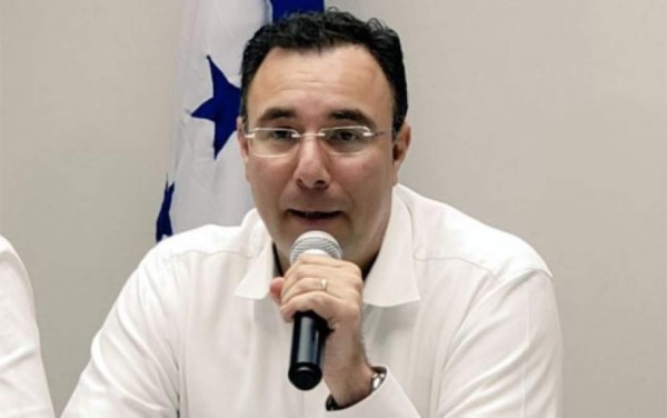 Luis Zelaya pide depurar censo electoral para que muertos no voten